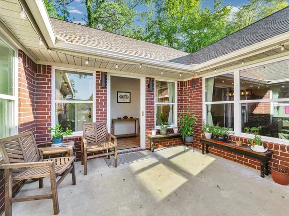 713 Saint James Pl, Nacogdoches, TX 75961