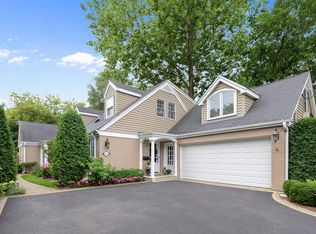 447 Illinois Rd, Wilmette, IL 60091