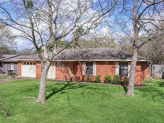 2nd image of 3011 Pierre Pl