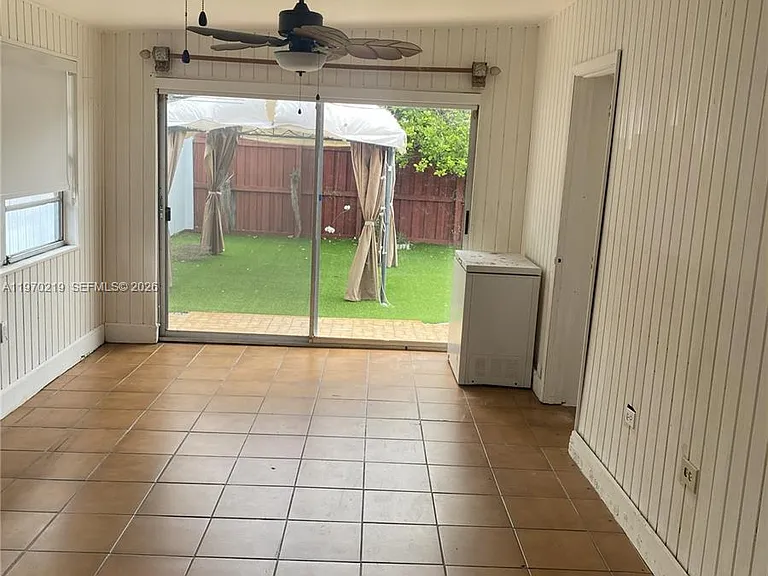 3251 SW 67th Ave — Photo 37