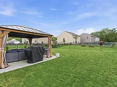 5049 Lakeview Dr — Photo 5