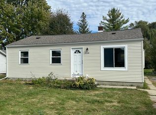 2138 N Center Rd, Burton, MI 48509