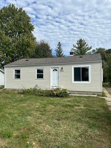 2138 N Center Rd, Burton, MI, 48509