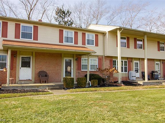 4th image of 335 Carriage Ln