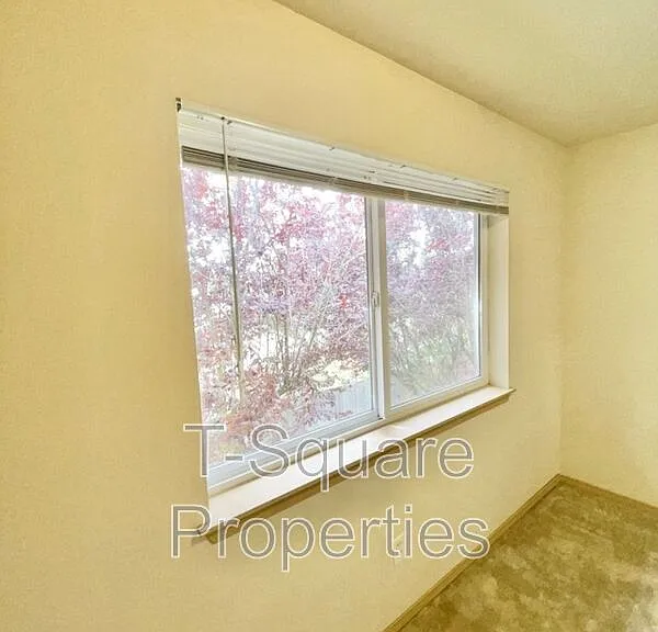 717 Cedar Ave #202 — Photo 9