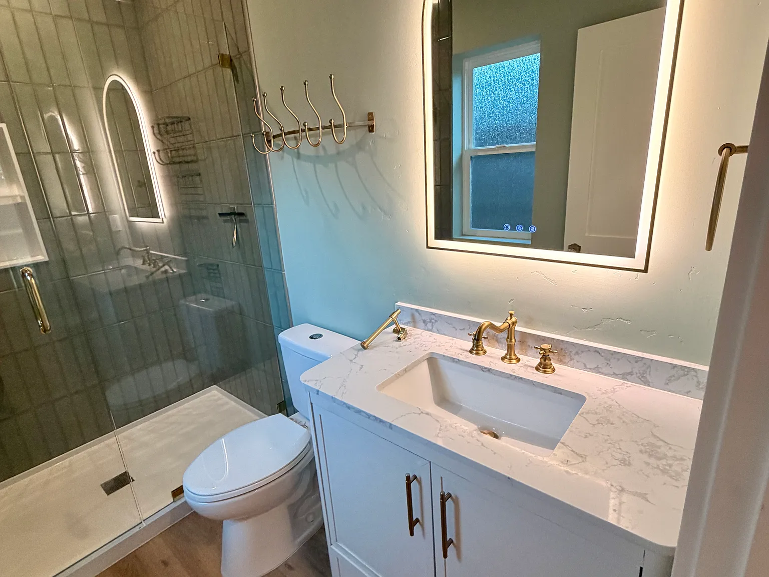 2 bed, 999 sqft, $2,200 — Photo 4