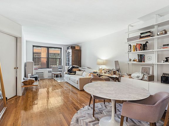 4th image of 165 Christopher St APT 2U