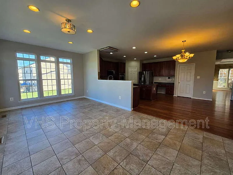 2520 Post Oak Dr — Photo 16