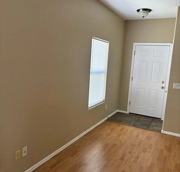 15340 W Acapulco Ln — Photo 5