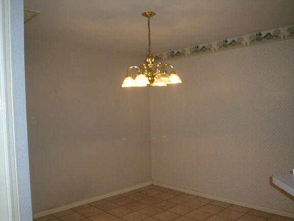 4th image of 4022 Wood River Dr #6
