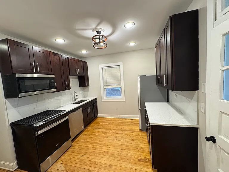 1444 Maple Ave #1A — Photo 9