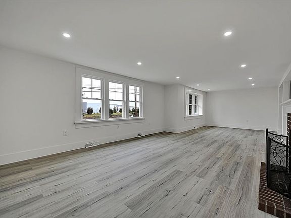 4th image of 114 Running Pump Rd