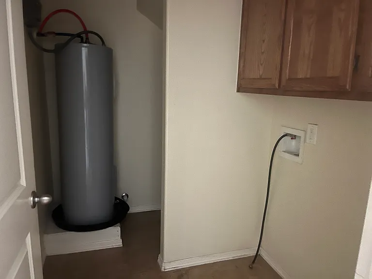 R & N PROPERTIES LLC — Photo 5