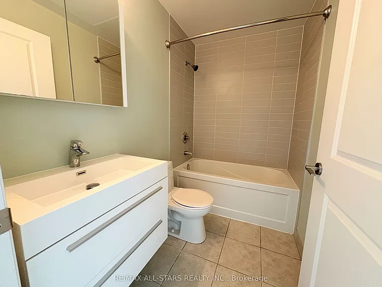 10 Rouge Valley Dr W #622 — Photo 6