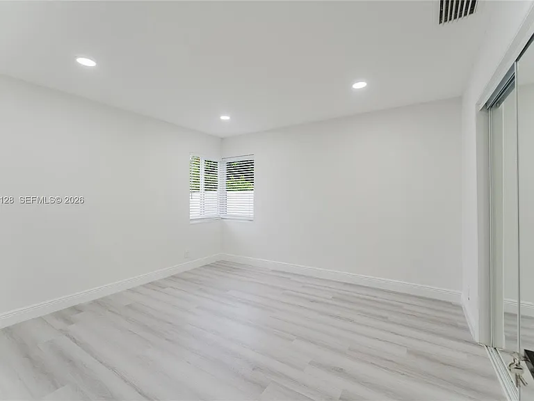 481 NE 51st St — Photo 20