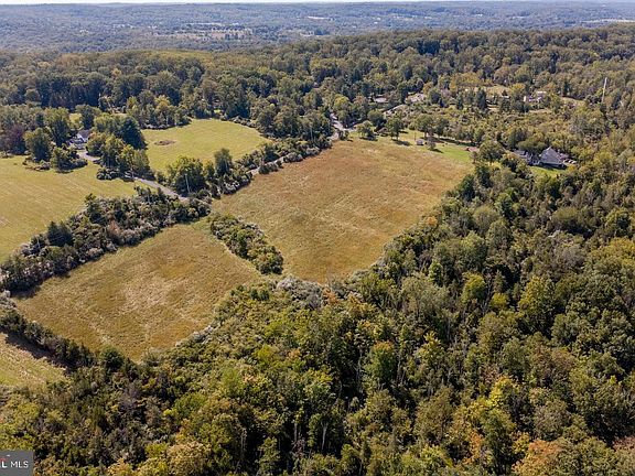 2nd image of 3605 Windy Bush Rd