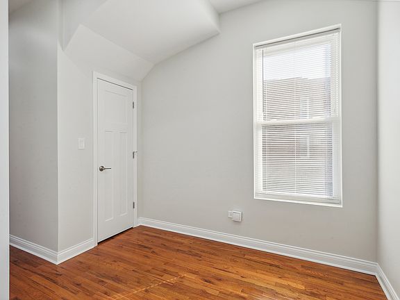 3rd image of 6128 S Langley Ave