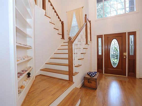 2nd image of 4619 Park Ct