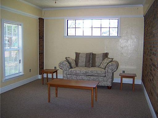 2nd image of 206 Mary Dr
