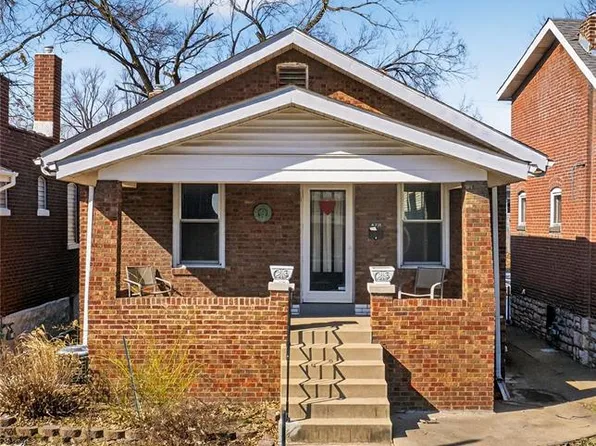 4711 Ray Ave, Saint Louis, MO 63116