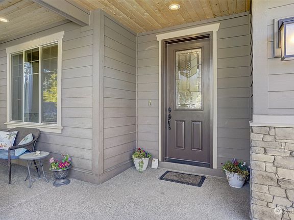 3rd image of 13613 96th Avenue E
