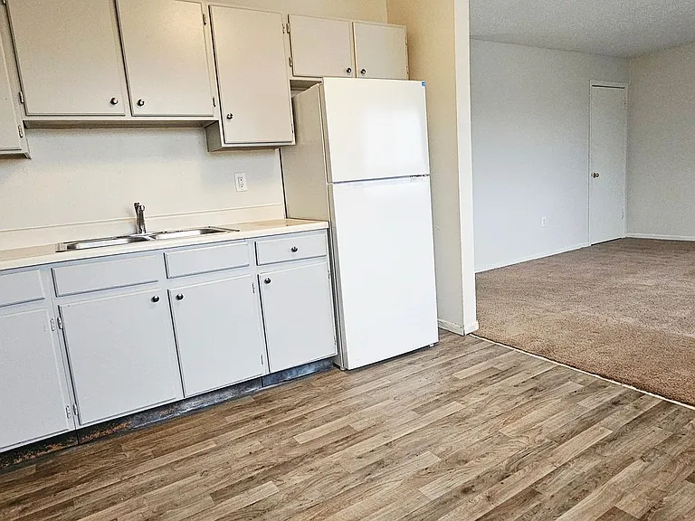 Cedar Rapids 444-Unit (Southview) — Photo 20