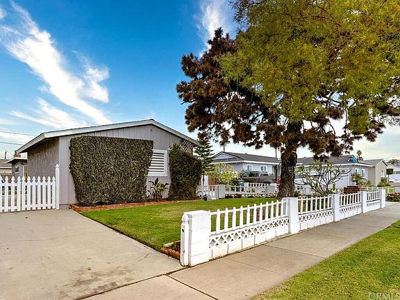 4th image of 7949 La Castana Way