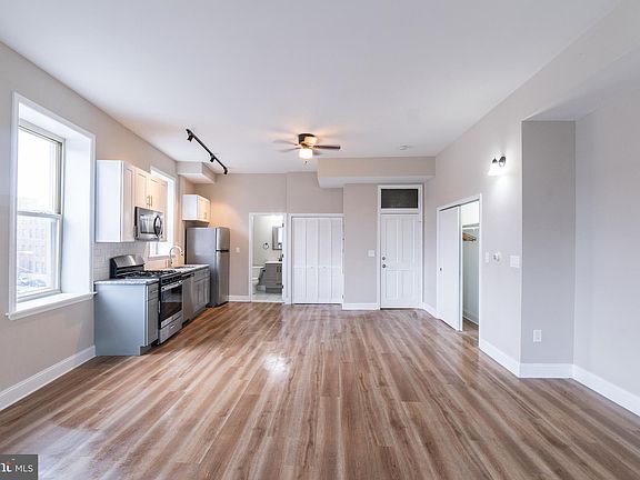 2nd image of 937 N 2nd St Unit 3F