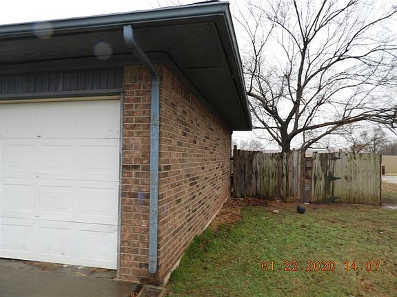 2nd image of 302 Elmwood Ter