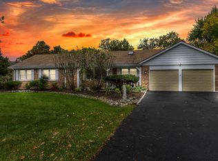 6 Lagoon Dr, Hawthorn Woods, IL 60047