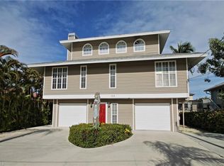 1279 Rainbow Ct, Naples, FL 34110
