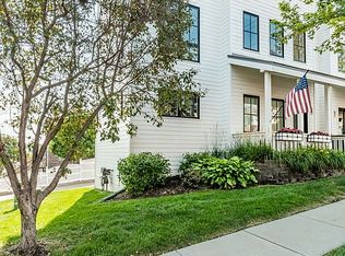 1135 S 8th St, Omaha, NE 68108