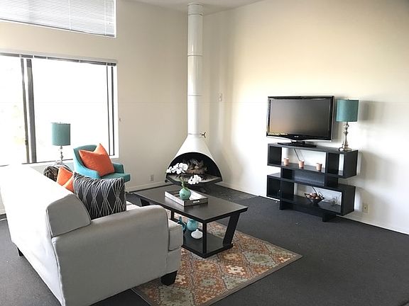3rd image of 3770 Crown Point Dr Unit 304