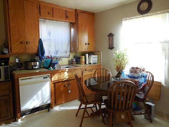5th image of 8607 Bright Ave
