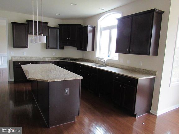 2nd image of 4 Bradbury Way