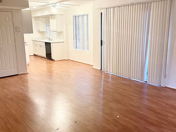 3rd image of 4152 Whitsett Ave #304