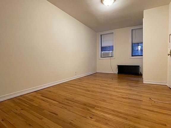 2nd image of 213 1/2 W 16th St #Too