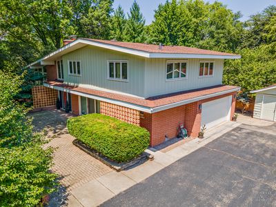 888 Country Club Rd, Crystal Lake, IL, 60014