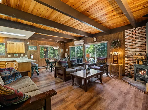 27086 Summerhill Dr, Strawberry, CA 95364