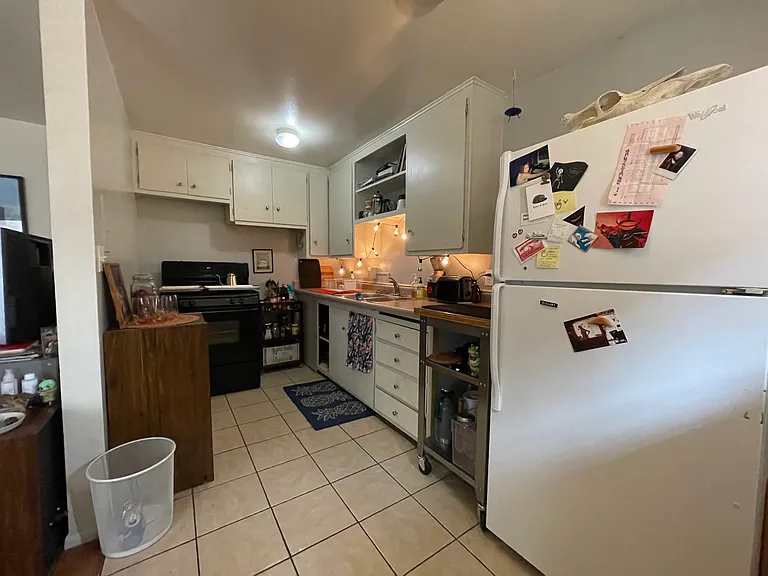 737 S Windsor St #2 — Photo 3