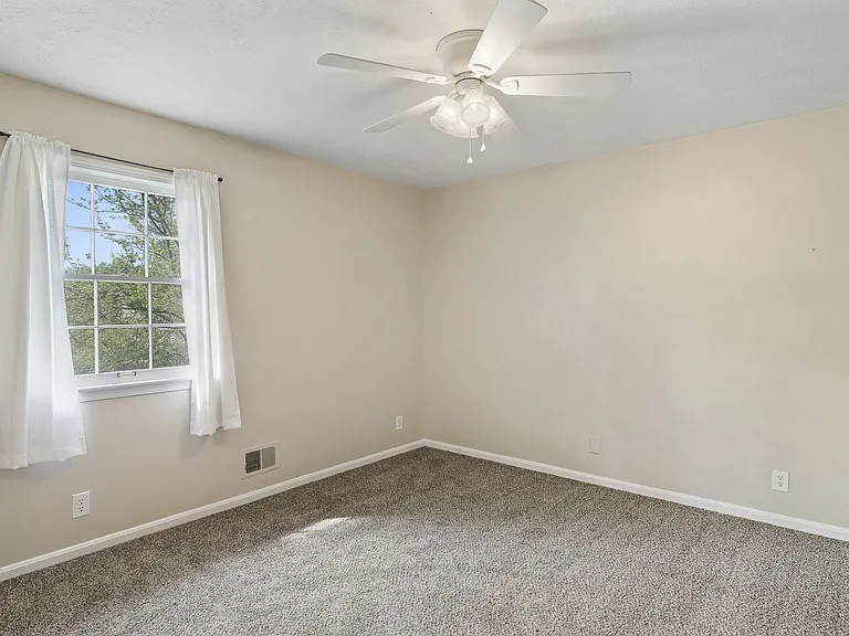 12506 Live Oak Dr — Photo 14