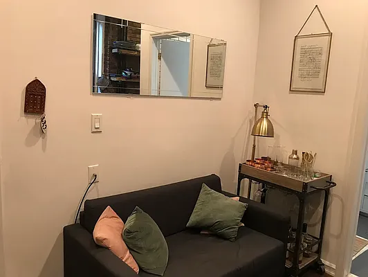 Rented by Triumph Property Group | media 11