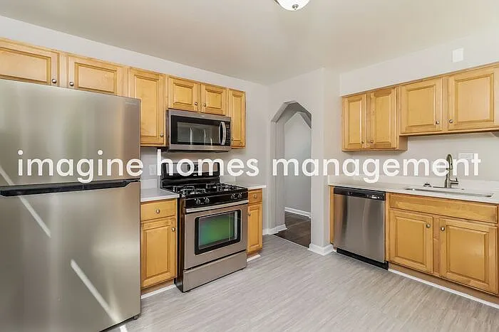 1688 Sanborn Dr — Photo 5