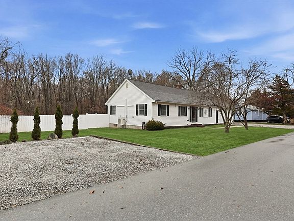 2nd image of 8 Sweet Apple Tree Ln