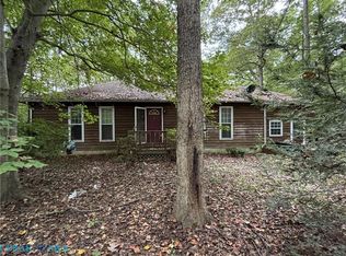 355 Raven Rd, Saluda, VA 23149