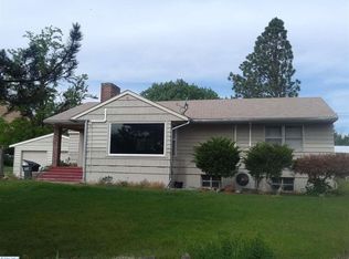 70215 Ridge Rd, West Richland, WA 99353