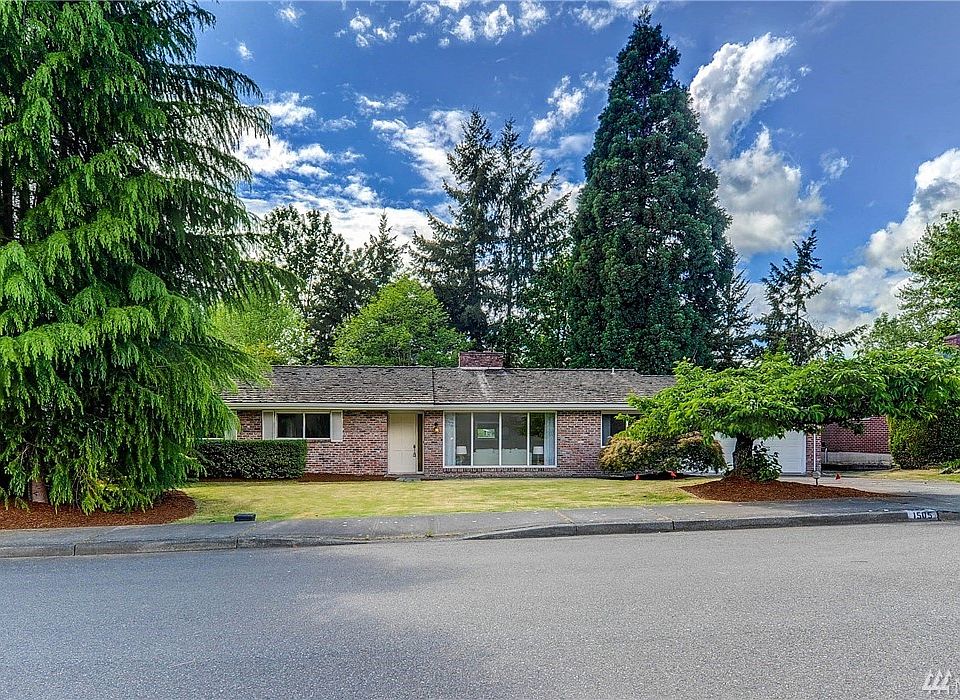 1st image of 1505 121st Ave SE