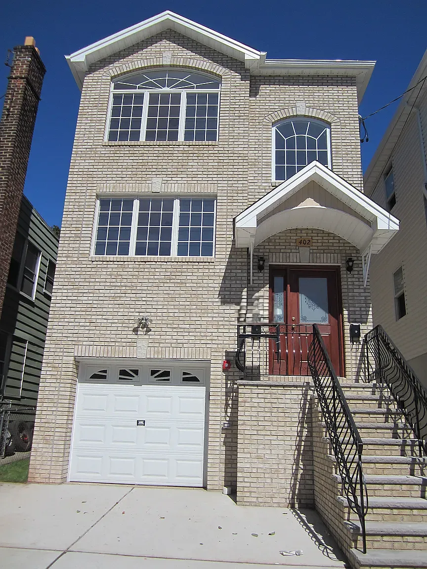 3 bed, $3,500 — Photo 1