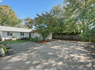 1315 Arcadia Dr, Eugene, OR 97401