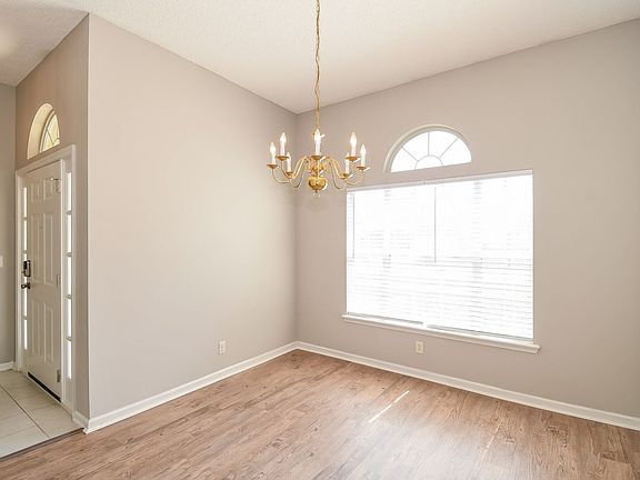 5th image of 721 Grand Parke Dr